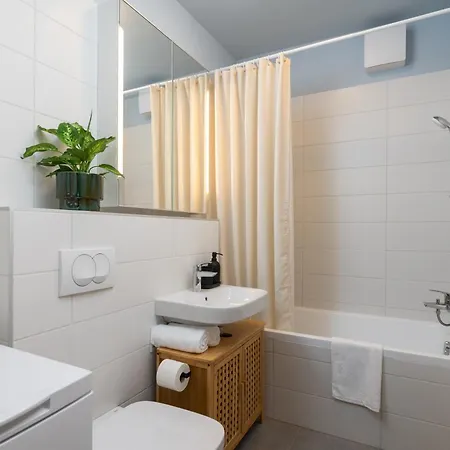 Oliver Boutique Studio - Brand New, Central, Quiet Appartement